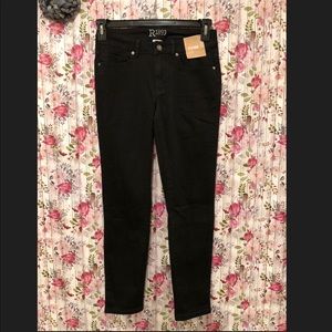 Women’s skinny jeans 6 short